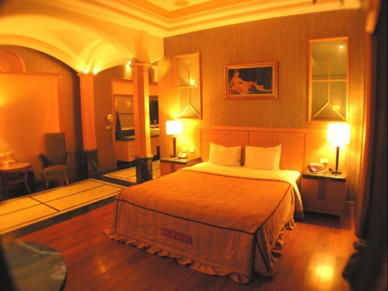 Changsing Business Motel Tainan Zewnętrze zdjęcie