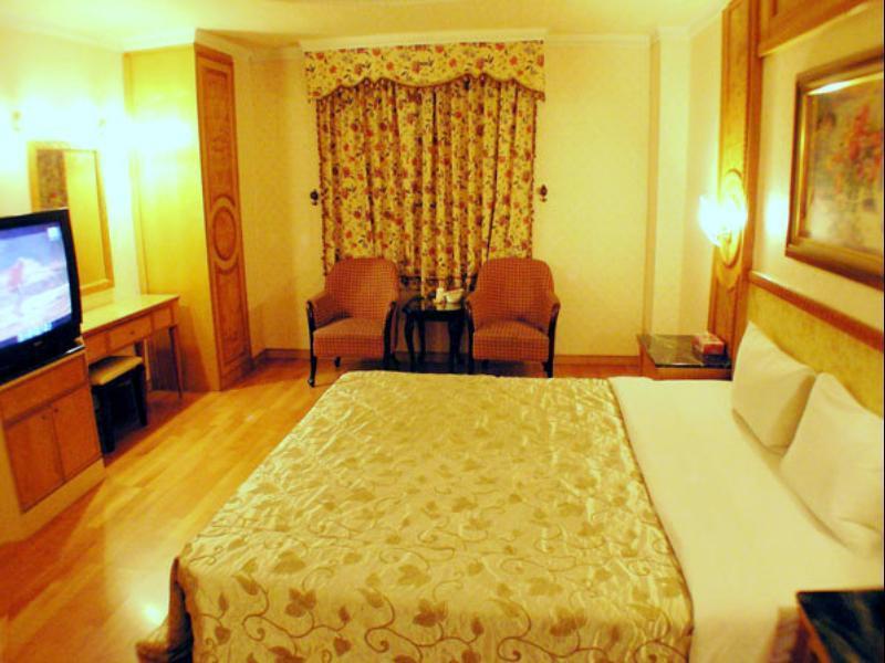 Changsing Business Motel Tainan Zewnętrze zdjęcie