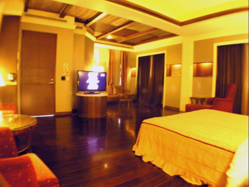 Changsing Business Motel Tainan Zewnętrze zdjęcie