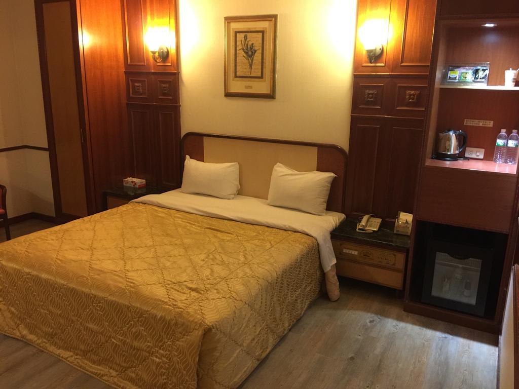 Changsing Business Motel Tainan Zewnętrze zdjęcie