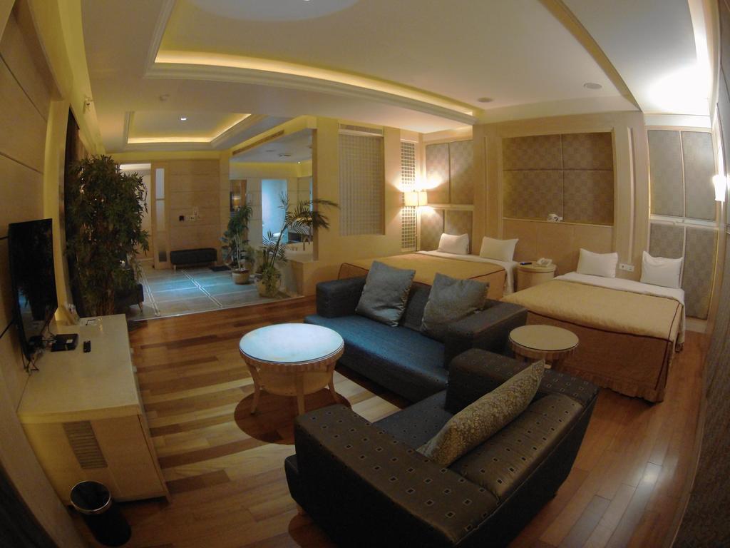 Changsing Business Motel Tainan Zewnętrze zdjęcie