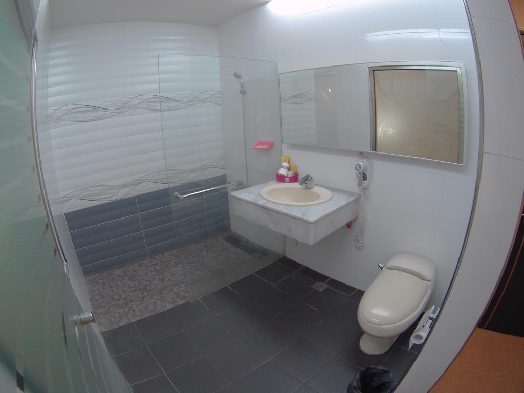 Changsing Business Motel Tainan Zewnętrze zdjęcie