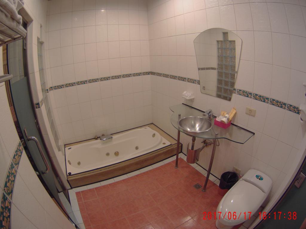 Changsing Business Motel Tainan Zewnętrze zdjęcie