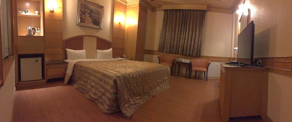 Changsing Business Motel Tainan Zewnętrze zdjęcie