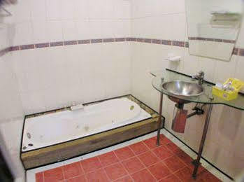 Changsing Business Motel Tainan Zewnętrze zdjęcie